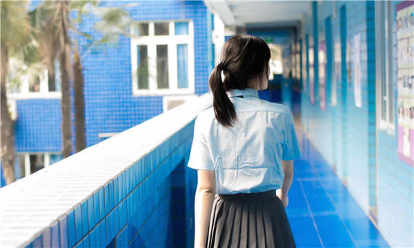 久治如何找到一个可以帮助我生孩子的女人？